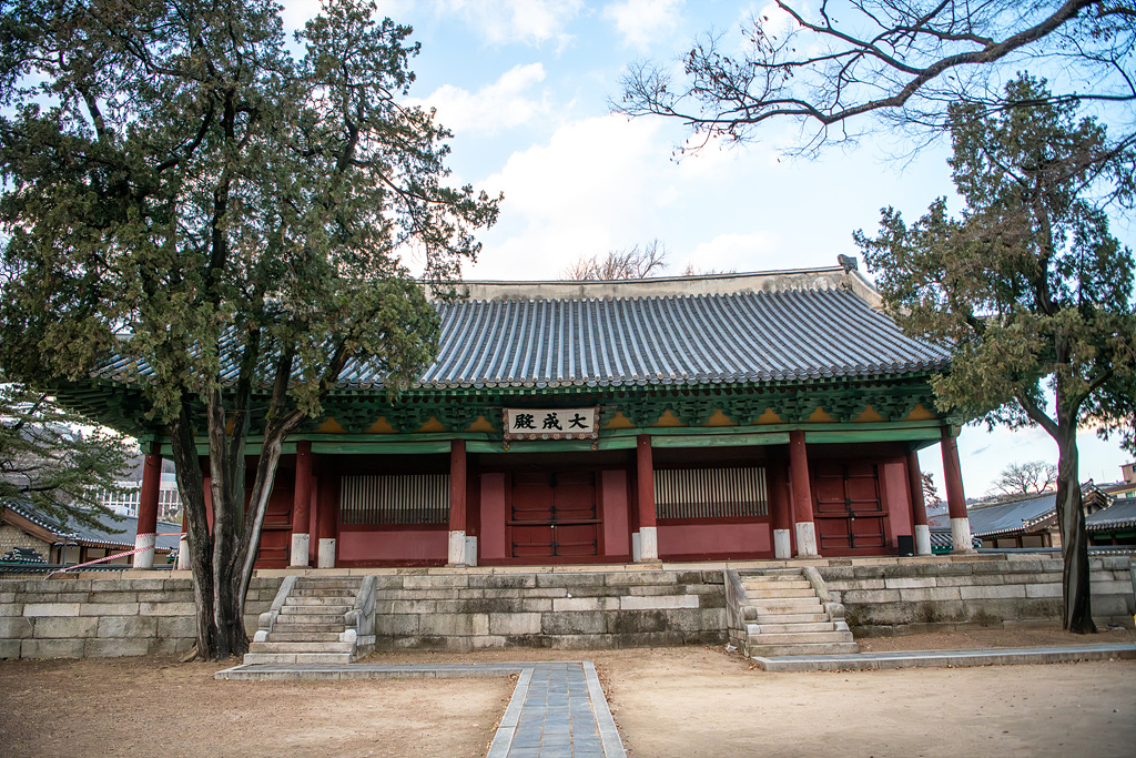 Semyung University Sets National Standard for Religious Rituals